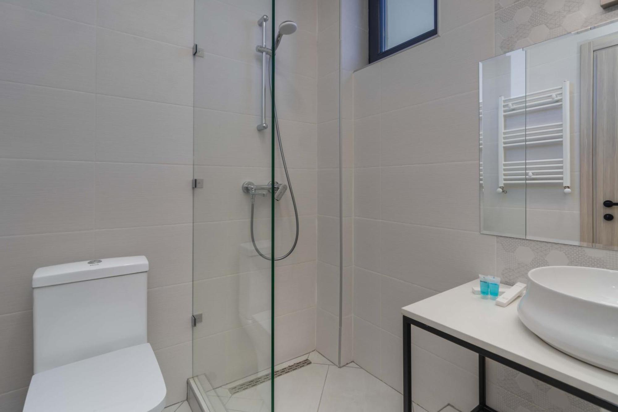 Hotel Alexandria Szaguramo Kültér fotó