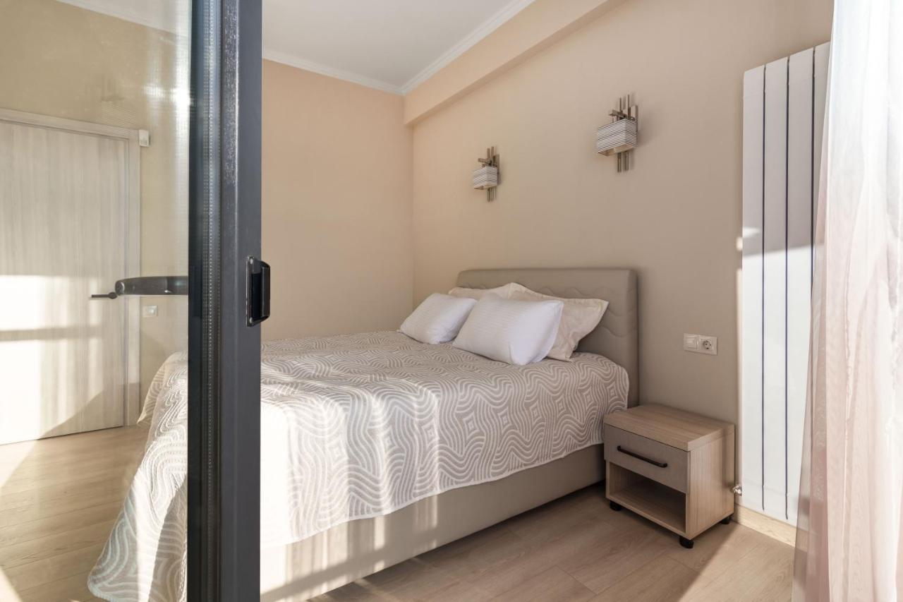 Hotel Alexandria Szaguramo Kültér fotó