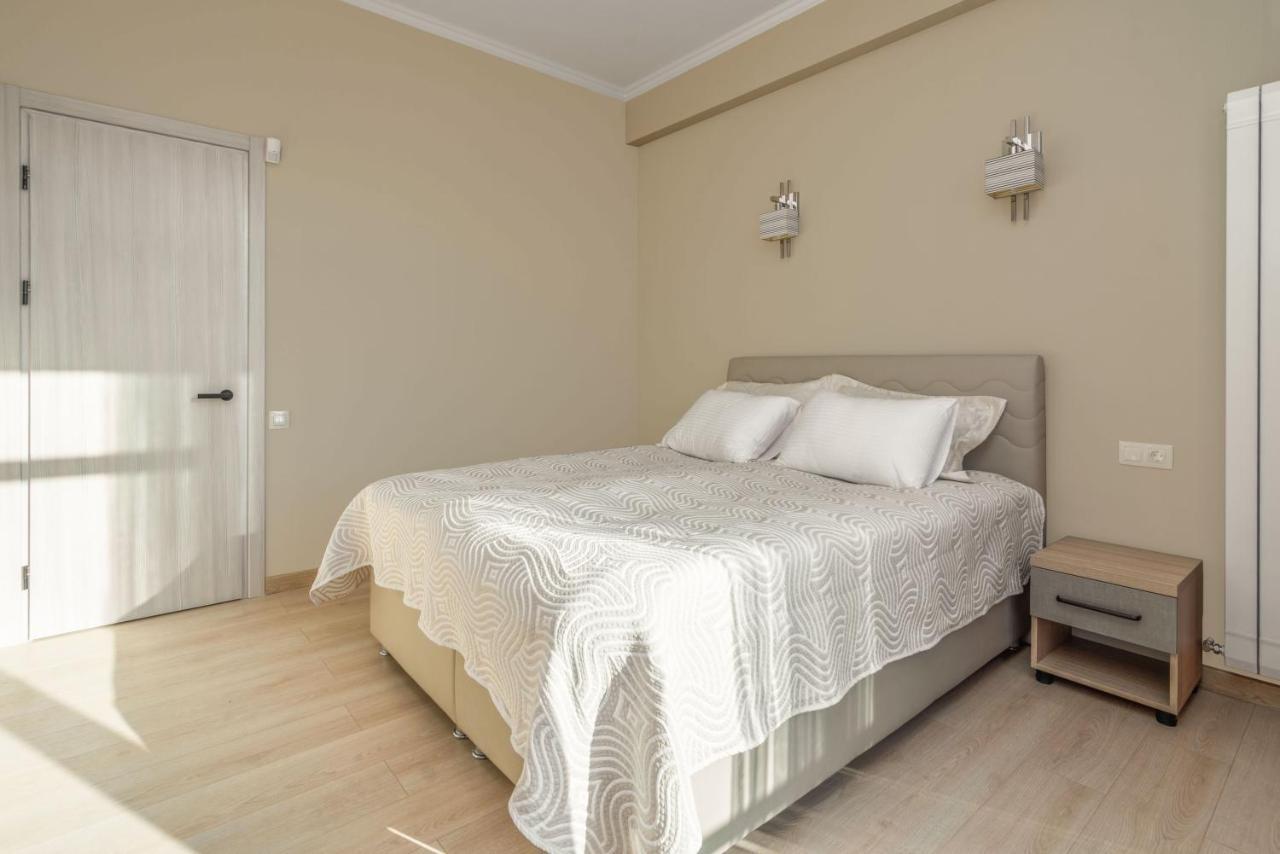 Hotel Alexandria Szaguramo Kültér fotó