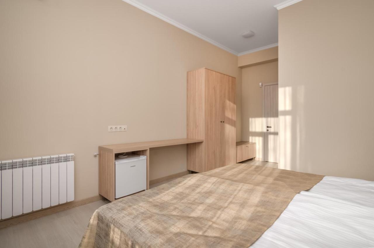 Hotel Alexandria Szaguramo Kültér fotó